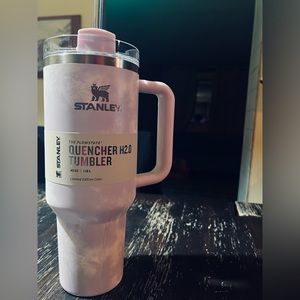 Stanley Quencher H2.0 FlowState Tumbler, Wisteria Tie Dye